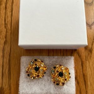 Oscar De La Renta gold earrings
